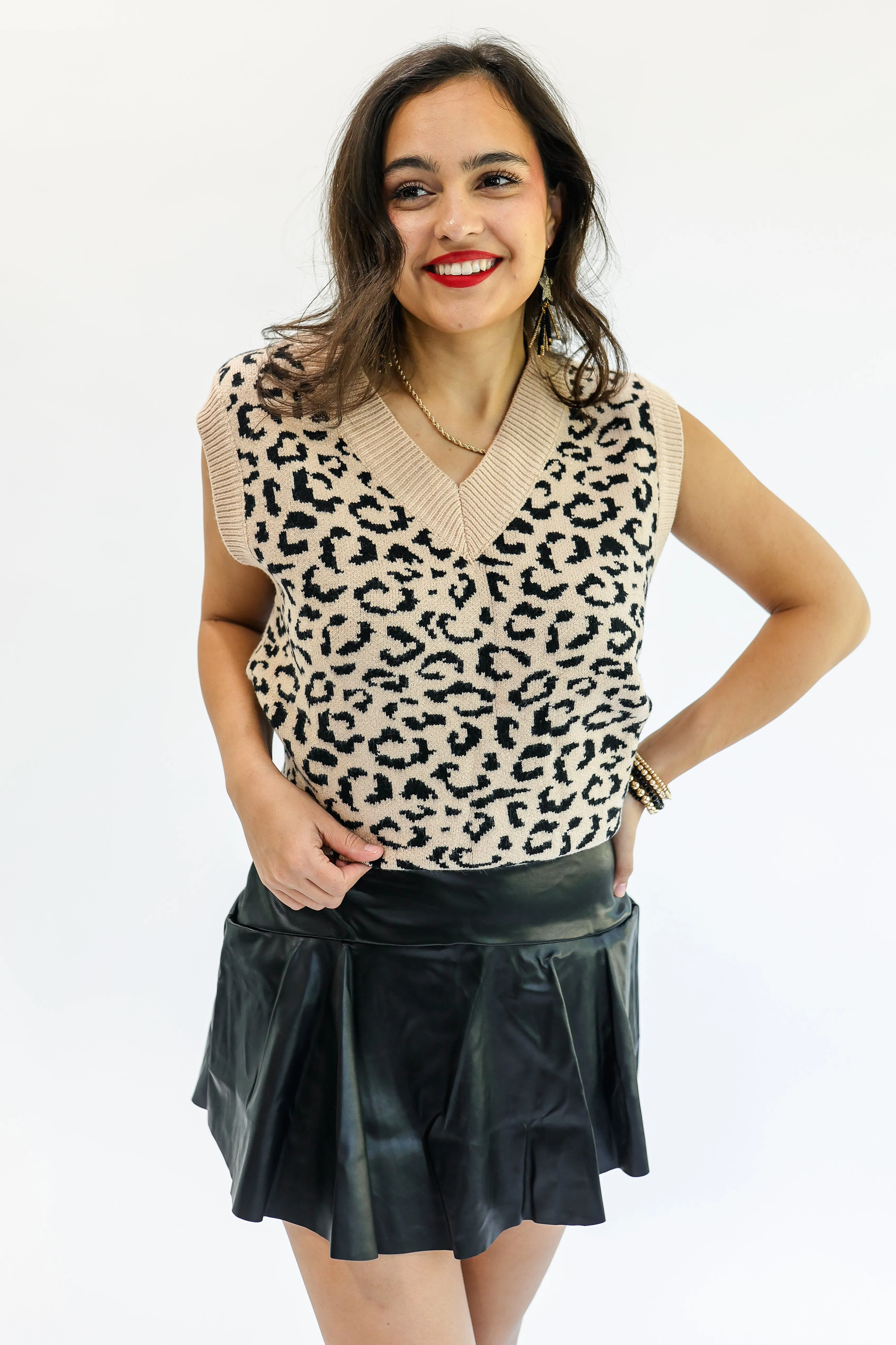 Cozy Choice Sweater Vest In Mocha
