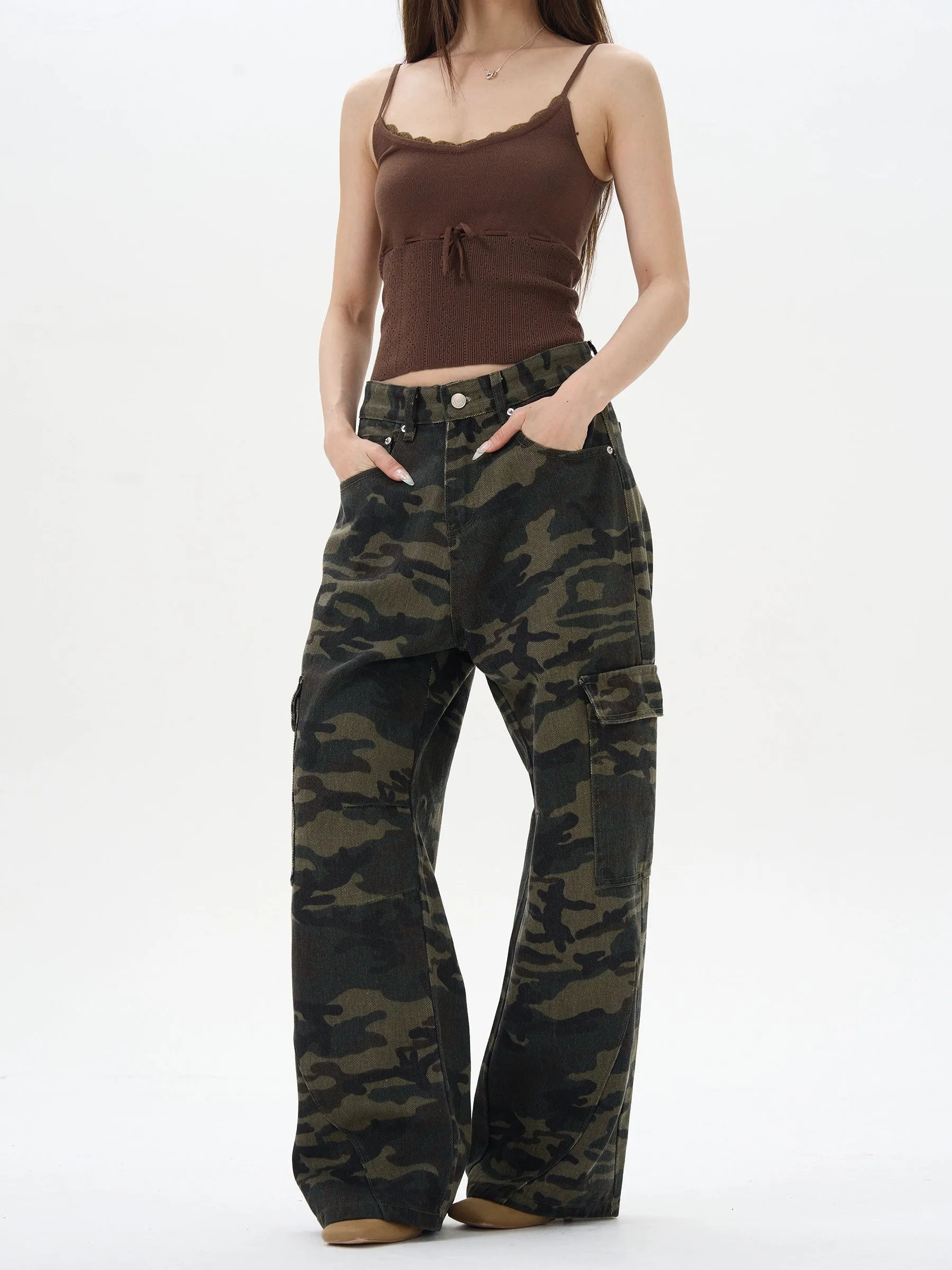Loose Fit Camouflage Cargo Pants