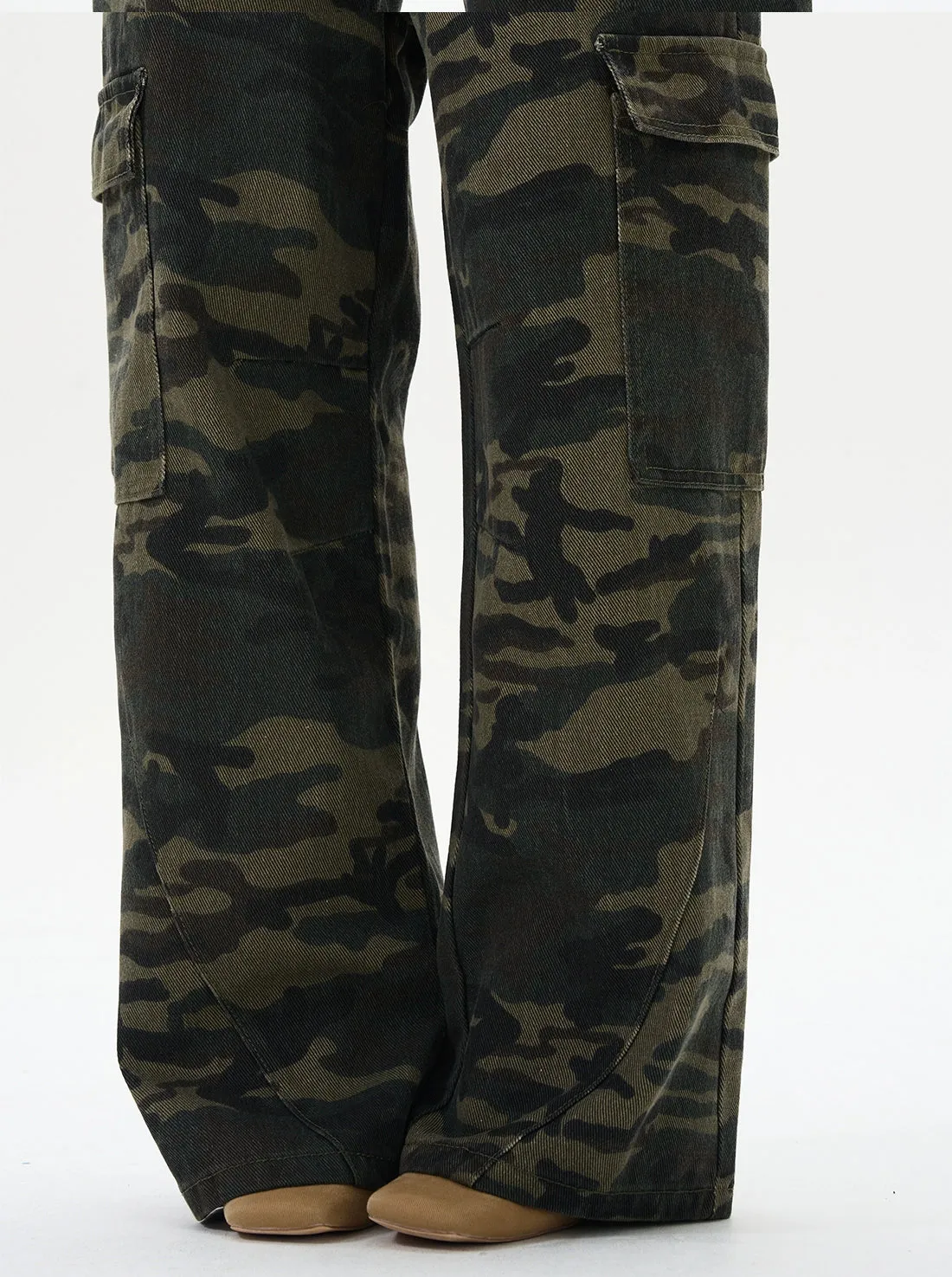 Loose Fit Camouflage Cargo Pants