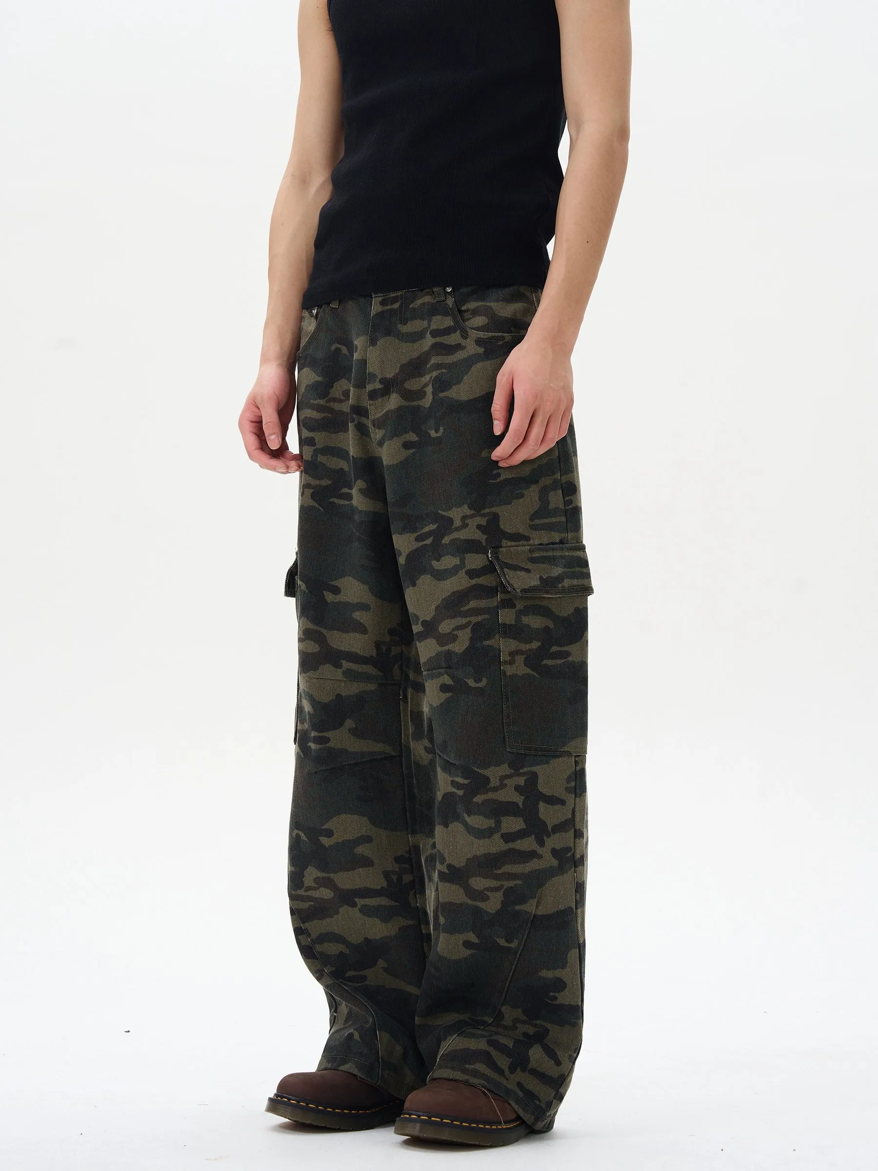Loose Fit Camouflage Cargo Pants
